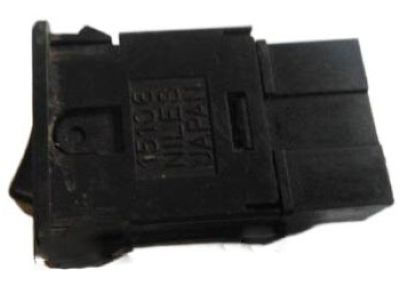 Nissan 25290-41L60 Switch Assy-Hazard & Parking