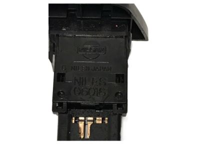 Nissan 25290-0W000 Switch Assy-Hazard