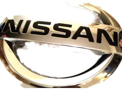 2017 Nissan Pathfinder Emblem - 62890-3KA0A
