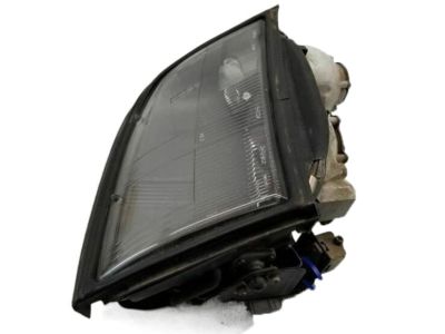 Nissan B6010-30P00 Passenger Side Headlight Assembly