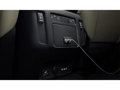 Nissan Rear Usb Charging Ports T99Q7-6LB0B