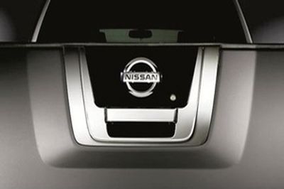 Nissan Chrome Tailgate Applique 999M1-WQ100