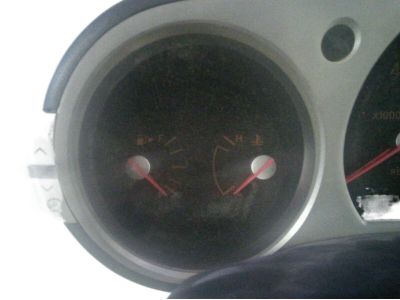 Nissan 24820-CD000 Speedometer Cluster Miles