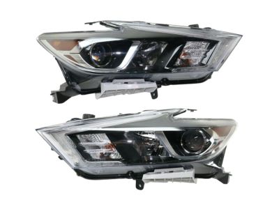 Nissan 26060-4RF3B Driver Side Headlight Assembly