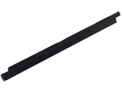 2002 Nissan Sentra Weather Strip - 82820-5M000