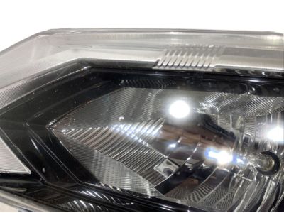 Nissan 26060-6CA0A Driver Side Headlight Assembly