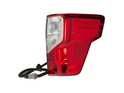 Nissan 26550-EZ23D Lamp Re Combination RH