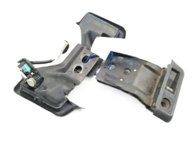 Nissan 97082-CF45A Striker Assy-Front Lock