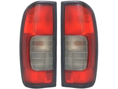2004 Nissan Frontier Tail Light - 26555-8Z325