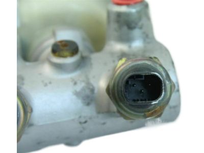 Nissan 46010-7S200 Cylinder Assy-Brake Master