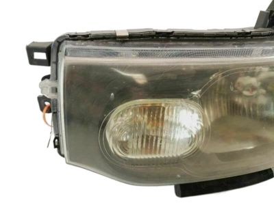 Nissan 26060-1FC0B Driver Side Headlight Assembly