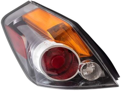 Nissan 26555-ZN50A Lamp Assembly-Rear Combination LH