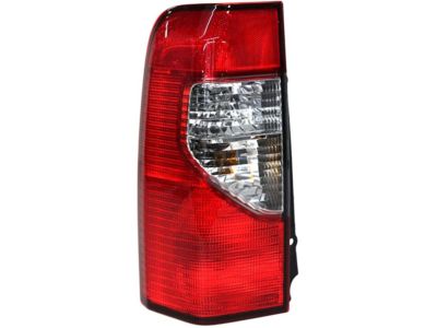 2001 Nissan Xterra Tail Light - 26555-7Z025